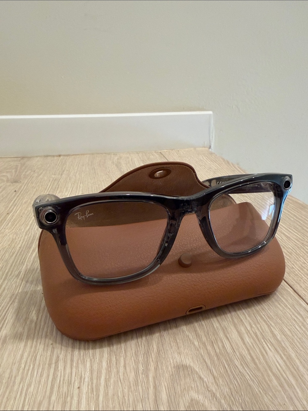 Ray-Ban Meta Smart Glasses Black w/ Transitions Lenses + Charging Case